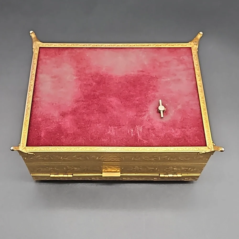 VTG Musical Jewelry Box - Picture 9 of 9